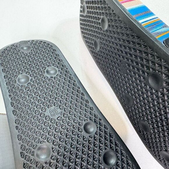 Very Volatile Sandals Womens 8 Black w/Serape Design Slides V Logo Slip On Slide - Picture 4 of 11